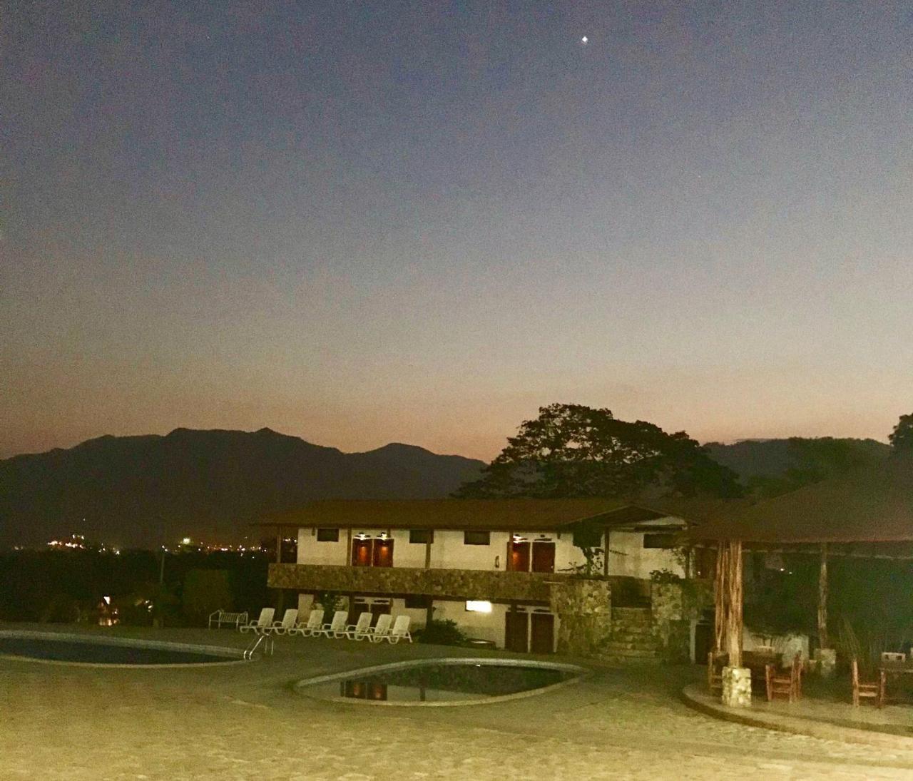 Hostería Tierra Dorada Yantzaza Exterior foto